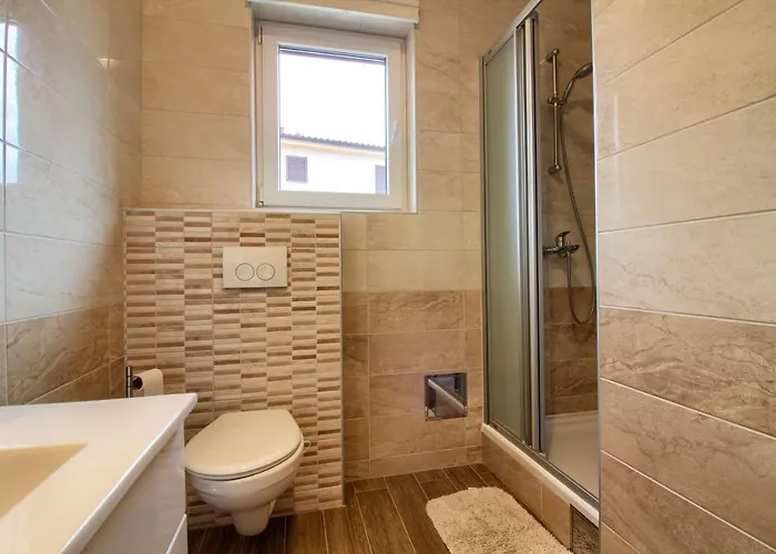 Luxury Olivia With Pool , 200m From The